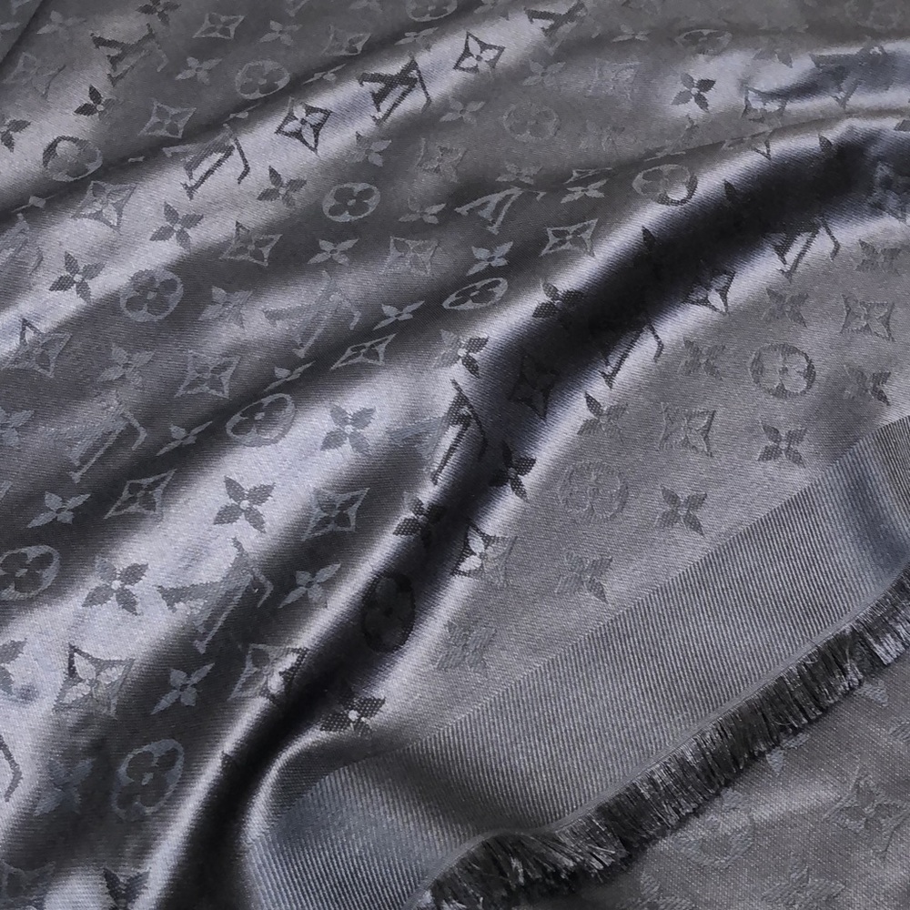 Meet your Posher, Hatifa